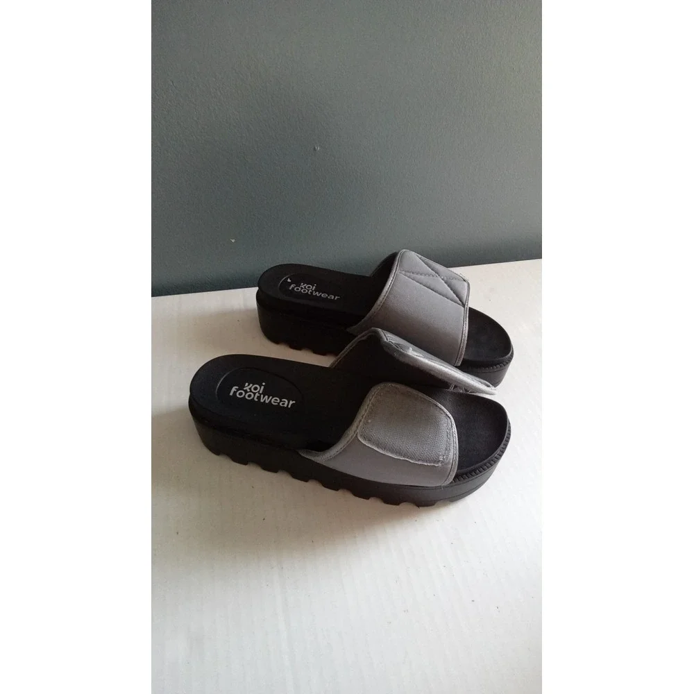 Koi Footwear‎ Grey Quilted Platform Slide Sandals Adjustable Strap Mens Womens